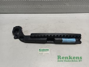 Used Rear bumper bracket, left Skoda Fabia III (NJ3) 1.2 TSI 16V Price € 15,00 Margin scheme offered by Renkens Auto-Onderdelen B.V.