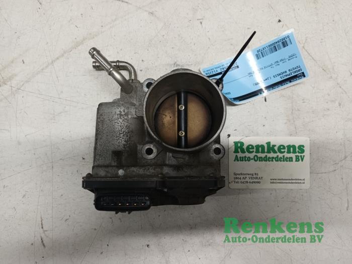 Gebrauchte Drosselklappengehäuse Toyota Avensis Wagon (T25/B1E) 1.8 16V VVT-i Preis € 35,00 Margenregelung angeboten von Renkens Auto-Onderdelen B.V.