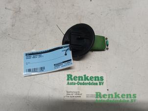 Używane Opornik nagrzewnicy Skoda Fabia III (NJ3) 1.2 TSI 16V Cena € 15,00 Procedura marży oferowane przez Renkens Auto-Onderdelen B.V.