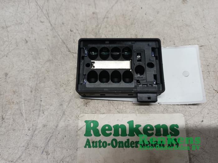 Gebrauchte Regensensor Mini Mini (R56) 1.6 16V Cooper S Preis € 20,00 Margenregelung angeboten von Renkens Auto-Onderdelen B.V.