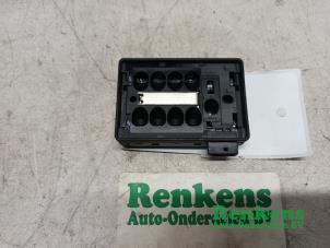 Usagé Capteur de pluie Mini Mini (R56) 1.6 16V Cooper S Prix € 20,00 Règlement à la marge proposé par Renkens Auto-Onderdelen B.V.