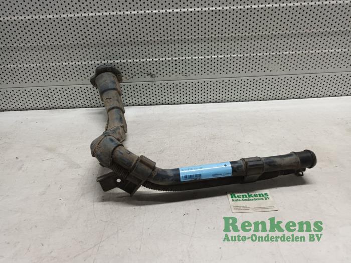 Fuel tank filler pipe from a Opel Karl 1.0 12V 2018