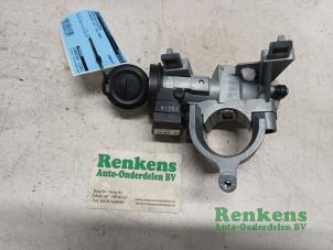 Used Ignition lock + key Mitsubishi Colt (Z2/Z3) 1.3 16V Price € 30,00 Margin scheme offered by Renkens Auto-Onderdelen B.V.