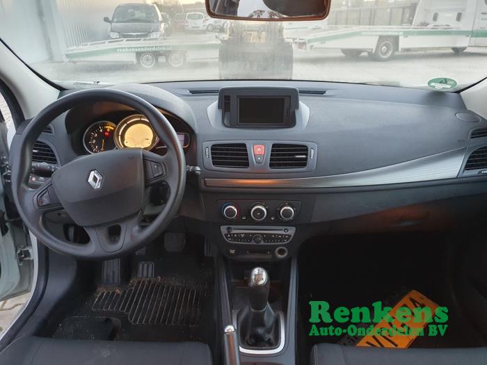 Airbag set + dashboard de un Renault Megane III Grandtour (KZ) 1.5 dCi 90 2011