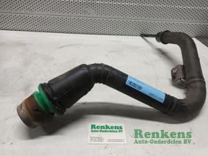 Używane Rurka do napelniania zbiornika paliwa Citroen C1 1.0 12V Cena € 30,00 Procedura marży oferowane przez Renkens Auto-Onderdelen B.V.