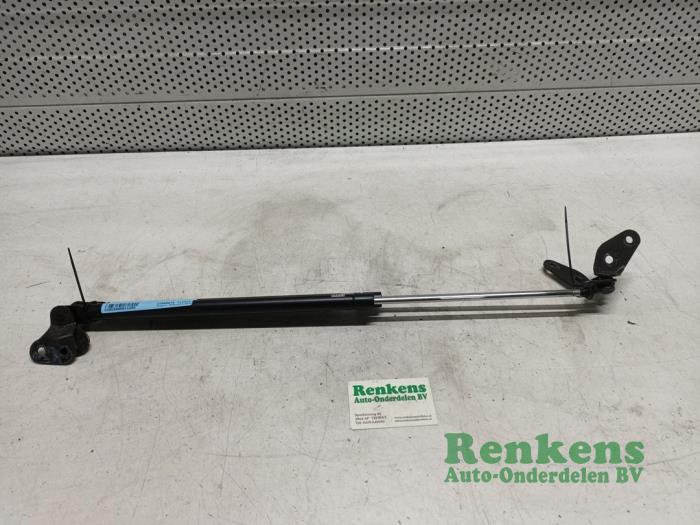 Set of tailgate gas struts from a Mazda Demio (DW) 1.3 16V 1999