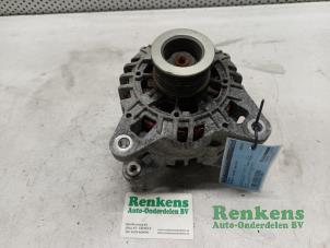 Usagé Alternateur Renault Twingo II (CN) 1.2 16V Prix € 30,00 Règlement à la marge proposé par Renkens Auto-Onderdelen B.V.
