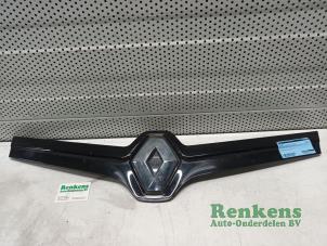 Usados Rejilla Renault Twingo II (CN) 1.2 16V Precio € 35,00 Norma de margen ofrecido por Renkens Auto-Onderdelen B.V.