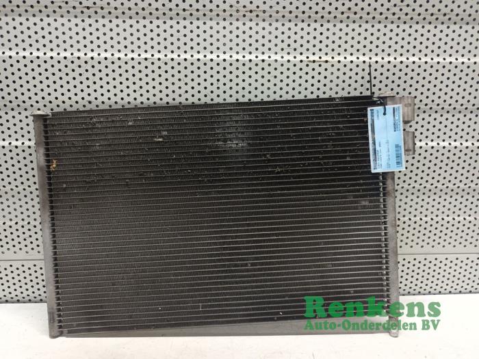 Usagé Radiateur clim Ford Fiesta 5 (JD/JH) 1.4 16V Prix € 30,00 Règlement à la marge proposé par Renkens Auto-Onderdelen B.V.