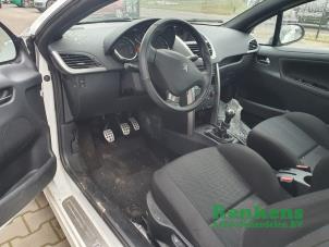 Used Airbag set + module Peugeot 207 CC (WB) 1.6 16V Price on request offered by Renkens Auto-Onderdelen B.V.