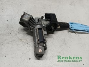 Used Ignition lock + key Ford Fiesta 6 (JA8) 1.4 16V Price € 35,00 Margin scheme offered by Renkens Auto-Onderdelen B.V.
