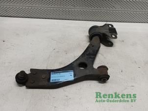 Used Front wishbone, right Ford Focus 3 Wagon 1.0 Ti-VCT EcoBoost 12V 100 Price € 30,00 Margin scheme offered by Renkens Auto-Onderdelen B.V.