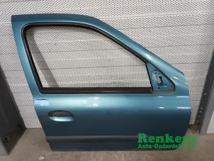 Used Front door 4-door, right Renault Clio II (BB/CB) 1.4 16V Price on request offered by Renkens Auto-Onderdelen B.V.
