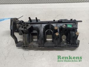 Used Intake manifold Renault Grand Scénic III (JZ) 1.4 16V TCe 130 Price € 40,00 Margin scheme offered by Renkens Auto-Onderdelen B.V.