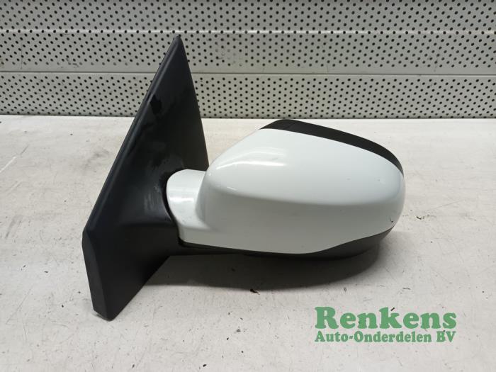 Wing mirror, left from a Renault Clio III (BR/CR) 1.5 dCi FAP 2012