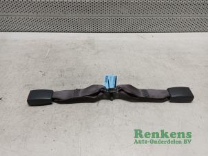 Used Rear seatbelt buckle, centre Daihatsu Cuore (L251/271/276) 1.0 12V DVVT Price € 15,00 Margin scheme offered by Renkens Auto-Onderdelen B.V.