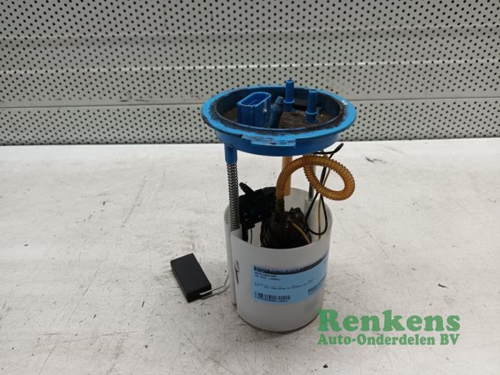 Usagé Pompe essence Volkswagen Eos (1F7/F8) 1.6 FSI 16V Prix € 40,00 Règlement à la marge proposé par Renkens Auto-Onderdelen B.V.