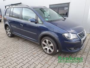 Used Front end, complete Volkswagen Touran (1T1/T2) 2.0 TDI DPF Price on request offered by Renkens Auto-Onderdelen B.V.