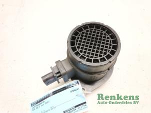 Używane Czujnik masy powietrza Kia Cee'd (EDB5) 1.6 CRDi 16V Cena € 20,00 Procedura marży oferowane przez Renkens Auto-Onderdelen B.V.