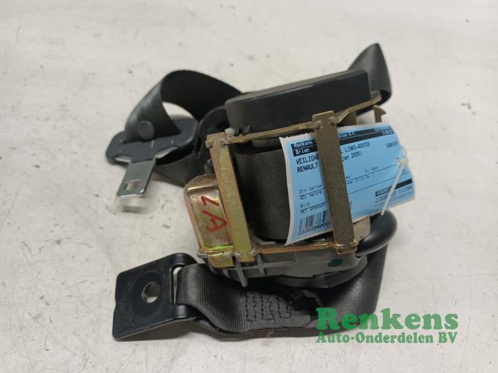 Begagnade Bakre säkerhetsbälte, vänster Renault Megane II (BM/CM) 2.0 16V Pris € 35,00 Marginaltabell erbjuds av Renkens Auto-Onderdelen B.V.