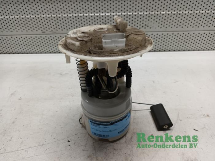 Gebrauchte Benzinpumpe Peugeot 1007 (KM) 1.4 Preis € 40,00 Margenregelung angeboten von Renkens Auto-Onderdelen B.V.