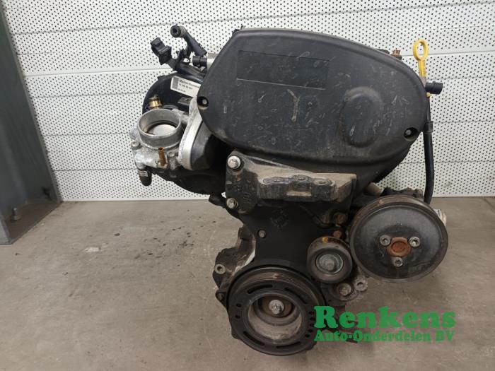 Moteur d'un Opel Astra H SW (L35) 1.8 16V 2008