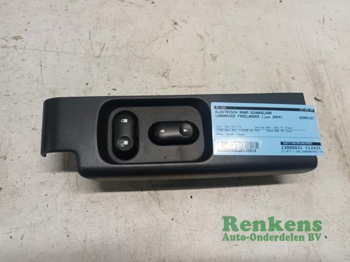 Electric window switch from a Land Rover Freelander Hard Top 1.8 16V 2004