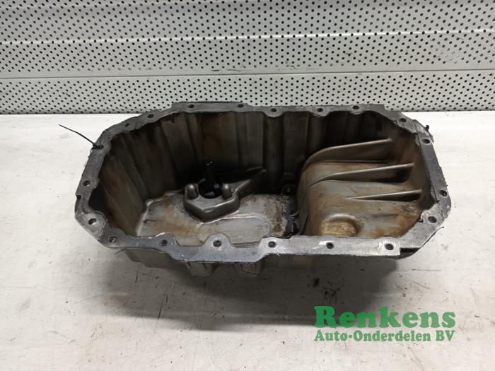 Usagé Couvercle carter Volkswagen Golf V (1K1) 1.4 FSI 16V Prix € 35,00 Règlement à la marge proposé par Renkens Auto-Onderdelen B.V.