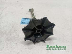Usagé Mécanique de suspension roue de secours Opel Corsa D 1.3 CDTi 16V ecoFLEX Prix € 15,00 Règlement à la marge proposé par Renkens Auto-Onderdelen B.V.