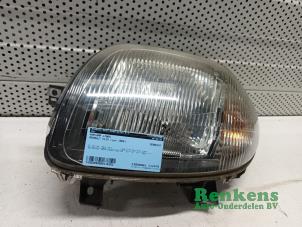 Used Headlight, left Renault Clio II (BB/CB) 1.4 Price € 20,00 Margin scheme offered by Renkens Auto-Onderdelen B.V.