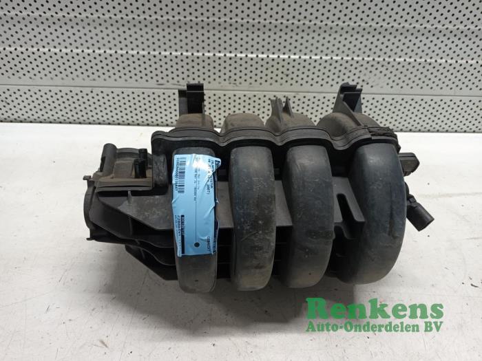 Tubulure d'admission d'un Volkswagen Jetta III (1K2) 1.6 FSI 16V 2007