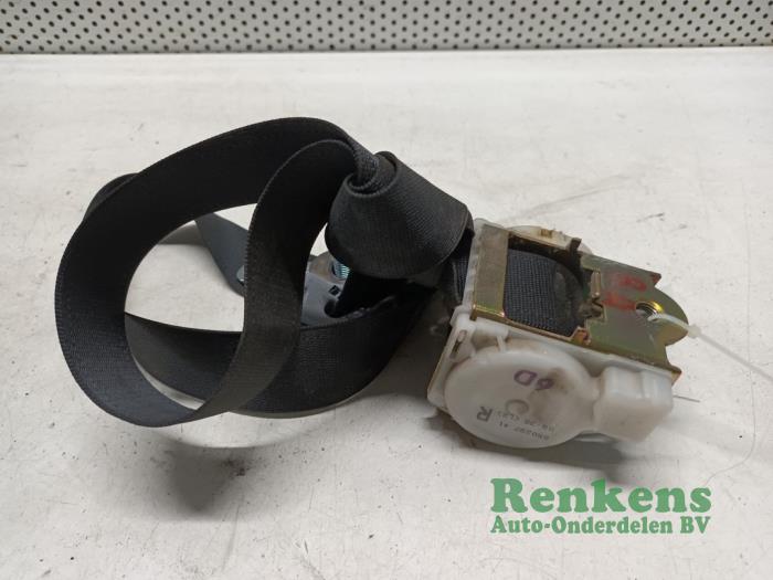 Rear seatbelt, right from a Opel Astra F (56/57) 1.6i 1997