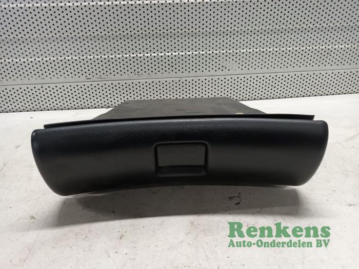 Begagnade Handskfack Opel Astra F (56/57) 1.6i Pris € 35,00 Marginaltabell erbjuds av Renkens Auto-Onderdelen B.V.