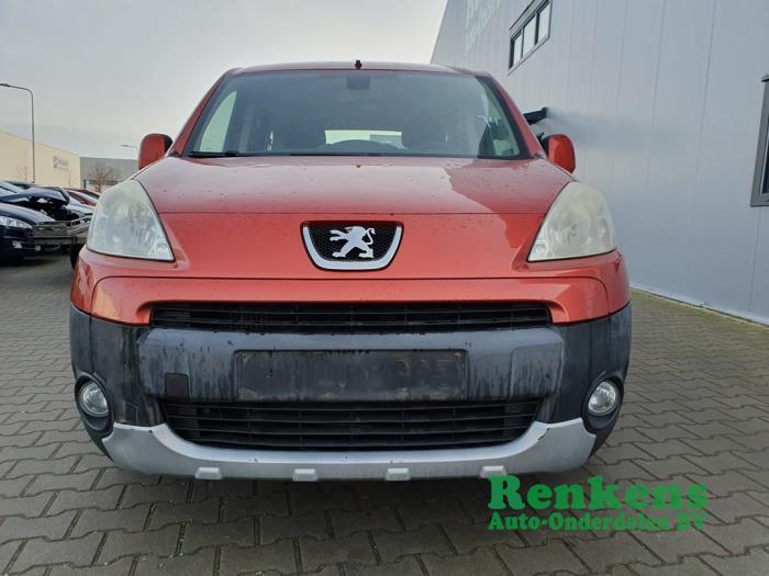 Front end, complete from a Peugeot Partner Tepee (7A/B/C/D/E/F/G/J/P/S) 1.6 HDI 75 2013