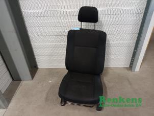 Gebrauchte Sitz links Daihatsu Sirion 2 (M3) 1.0 12V DVVT Preis € 45,00 Margenregelung angeboten von Renkens Auto-Onderdelen B.V.