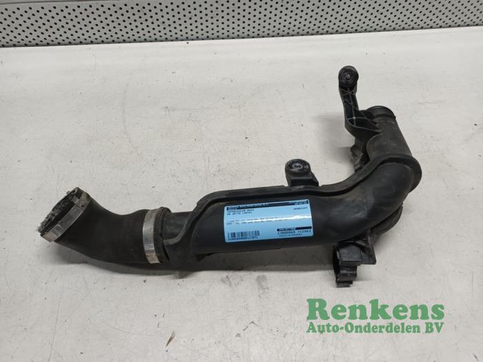 Gebrauchte Intercooler Rohr Volkswagen Jetta IV (162/16A) 1.6 TDI 16V Preis € 25,00 Margenregelung angeboten von Renkens Auto-Onderdelen B.V.