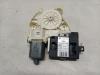 Door window motor from a Ford Focus 2 Wagon 1.8 16V 2009