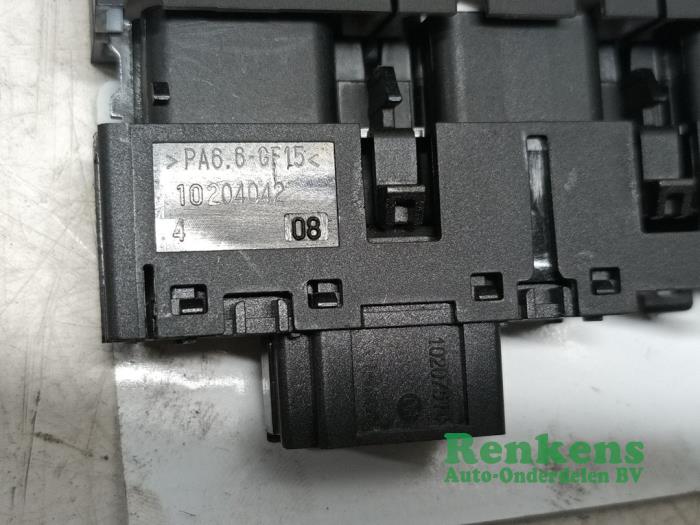 PDC switch from a Seat Leon ST (5FF) 1.6 TDI Ecomotive 16V 2015