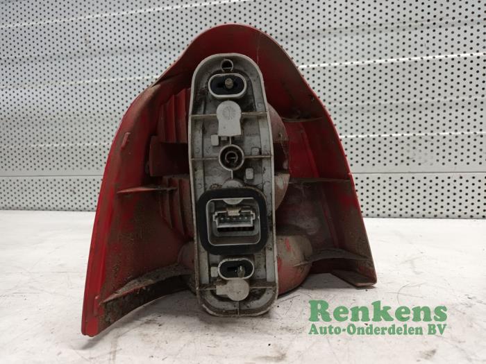Taillight, right from a Renault Twingo (C06) 1.2 1999