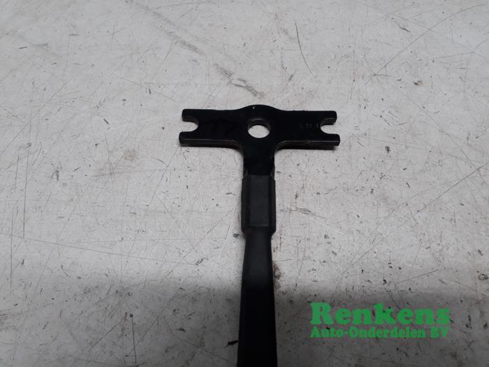 Front seatbelt buckle, left from a Ford Fiesta 5 (JD/JH) 1.4 16V 2003