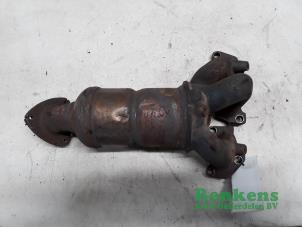 Used Exhaust manifold + catalyst Opel Corsa C (F08/68) 1.0 12V Twin Port Price on request offered by Renkens Auto-Onderdelen B.V.