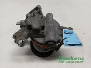 Used Air conditioning pump Toyota Yaris II (P9) 1.4 D-4D Price on request offered by Renkens Auto-Onderdelen B.V.