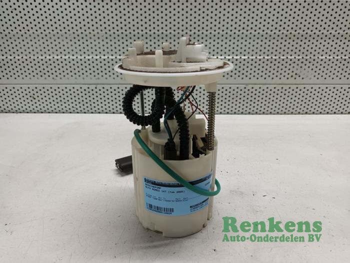 Gebrauchte Benzinpumpe Alfa Romeo 147 (937) 1.6 Twin Spark 16V Preis € 30,00 Margenregelung angeboten von Renkens Auto-Onderdelen B.V.