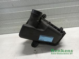 Usagé Boîtier filtre à air Ford S-Max (GBW) 2.0 TDCi 16V 130 Prix € 40,00 Règlement à la marge proposé par Renkens Auto-Onderdelen B.V.