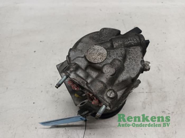 Usagé Pompe clim Peugeot 308 SW (4E/H) 1.6 16V THP Autom. Prix € 90,00 Règlement à la marge proposé par Renkens Auto-Onderdelen B.V.