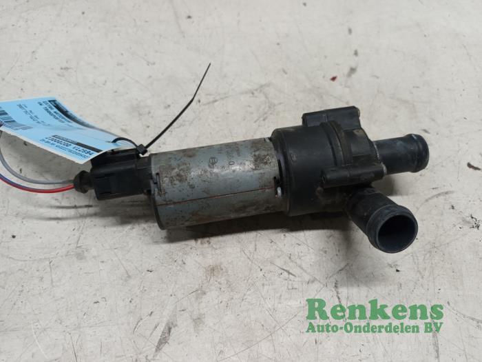 Begagnade Extra vattenpump Volkswagen Transporter T4 2.5 TDI Pris € 30,00 Marginaltabell erbjuds av Renkens Auto-Onderdelen B.V.