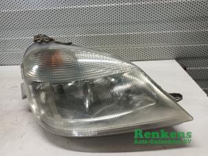 Used Headlight, right Mercedes Vaneo (W414) 1.9 Price € 50,00 Margin scheme offered by Renkens Auto-Onderdelen B.V.