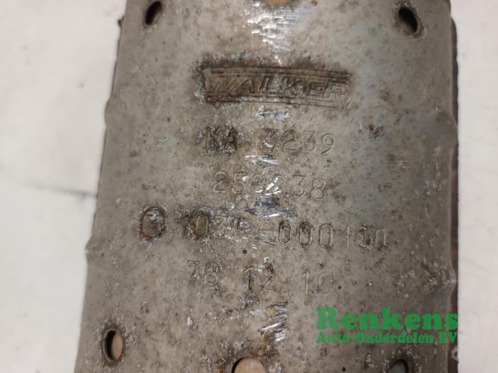 Catalytic converter from a Volkswagen Lupo (6X1) 1.4 16V 75 2000