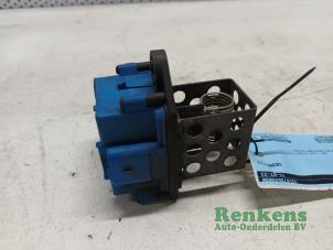 Used Cooling fan resistor Citroen C4 Berline (LC) 1.6 16V Price € 20,00 Margin scheme offered by Renkens Auto-Onderdelen B.V.