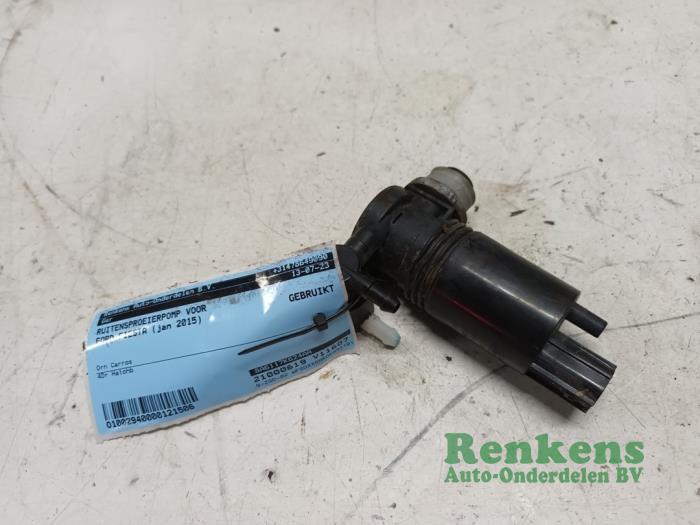Windscreen washer pump from a Ford Fiesta 6 (JA8) 1.0 EcoBoost 12V 100 2015